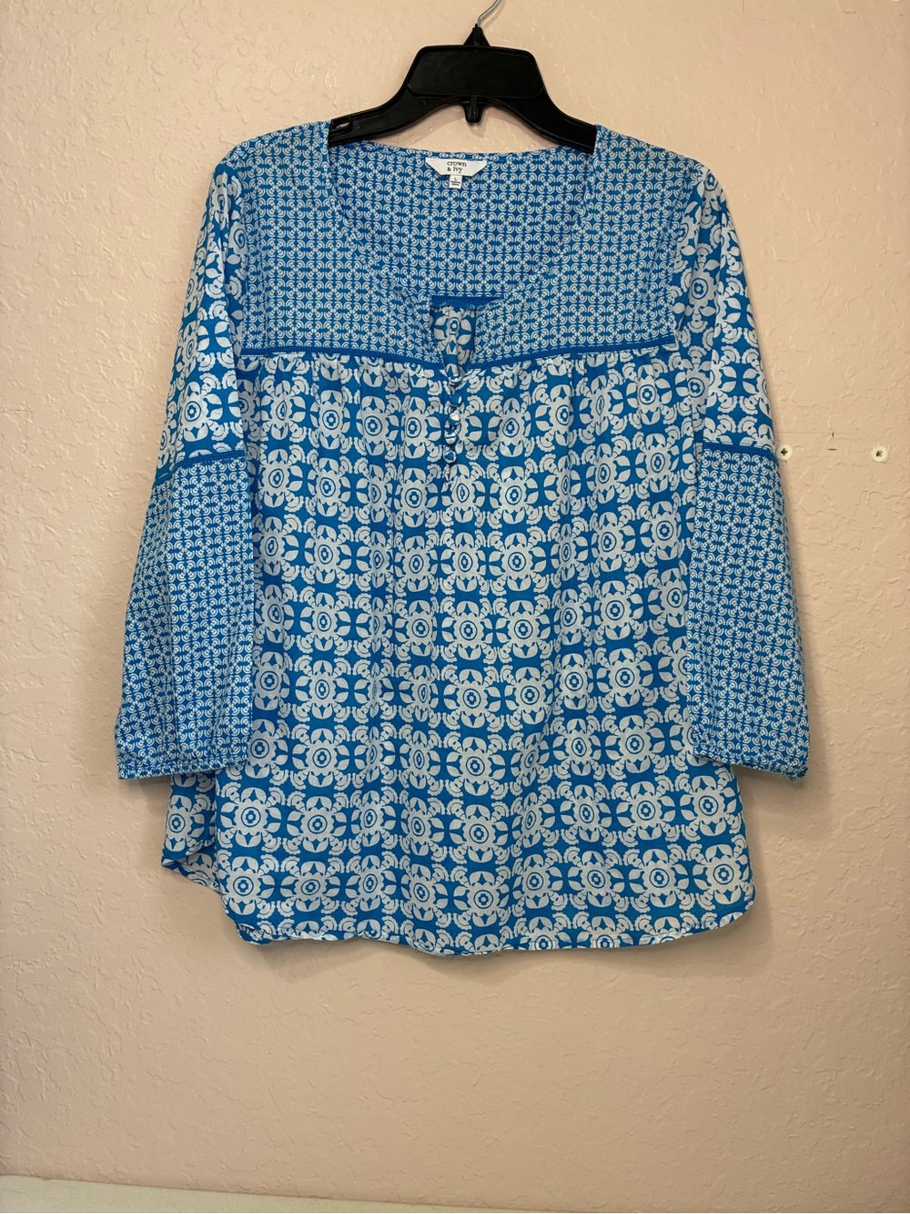 Crown & Ivy Peasant Top Womens Large Lightweight Cotton Blue White 3/4 Sleeves
